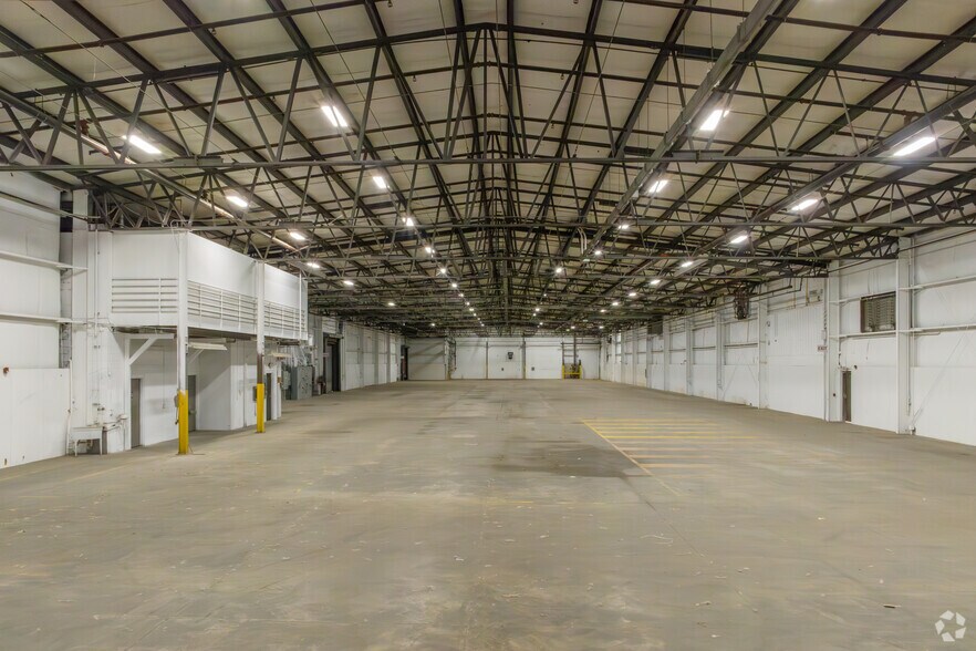 More Photos Of 8400 Ronda Dr, Canton Warehouse For Lease