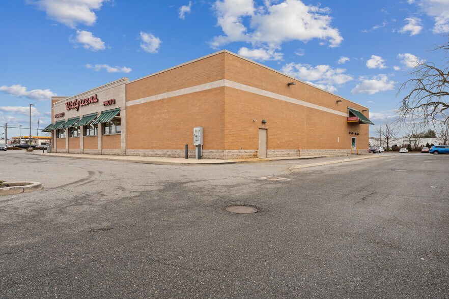 More Photos Of 2474 Hempstead Tpke, East Meadow Drugstore For Lease