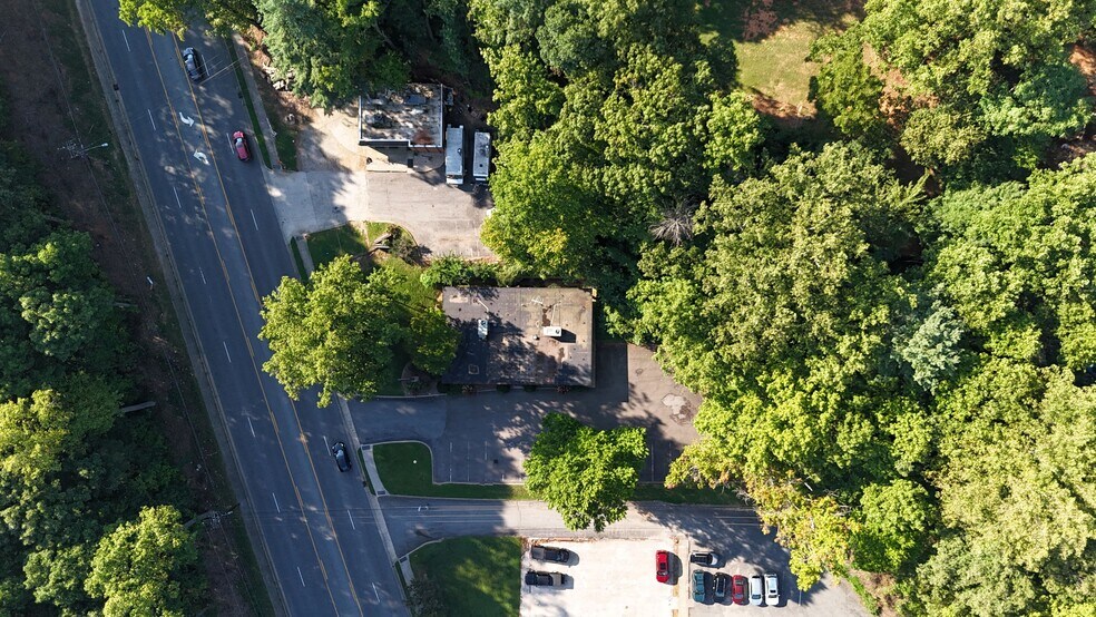 More Photos Of 3234 Reynolda Rd, Winston Salem Office For Sale