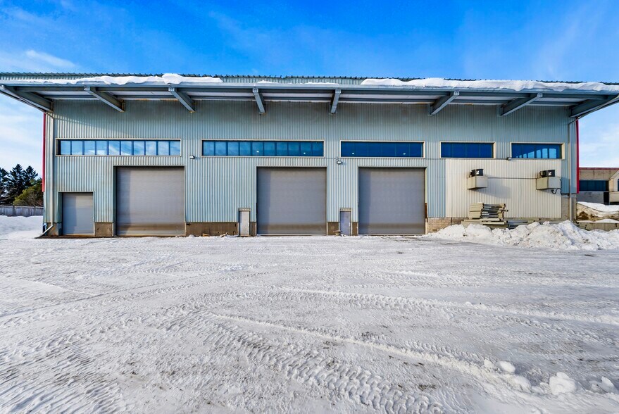 More Photos Of 6 Sangster Rd, Uxbridge Manufacturing For Sale