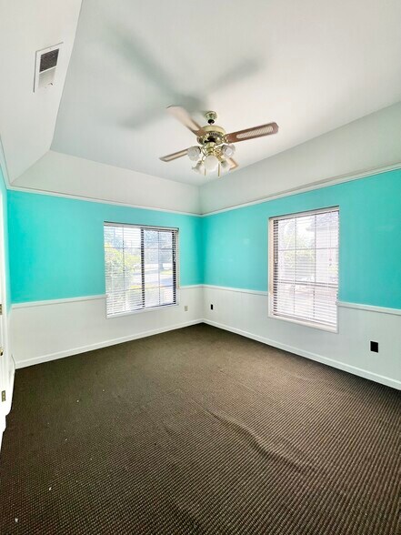 More Photos Of 8035 Madison Ave, Citrus Heights Medical For Sale