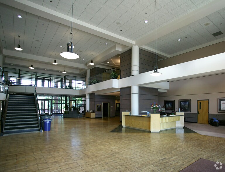 More Photos Of 1041 E Butler Rd, Greenville Office For Lease