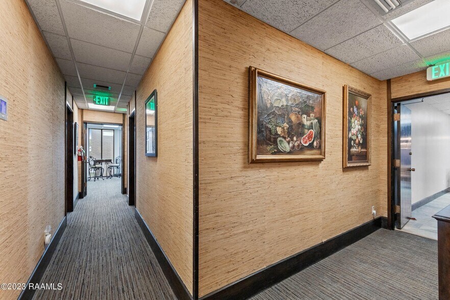 More Photos Of 969 Coolidge St, Lafayette Office For Lease