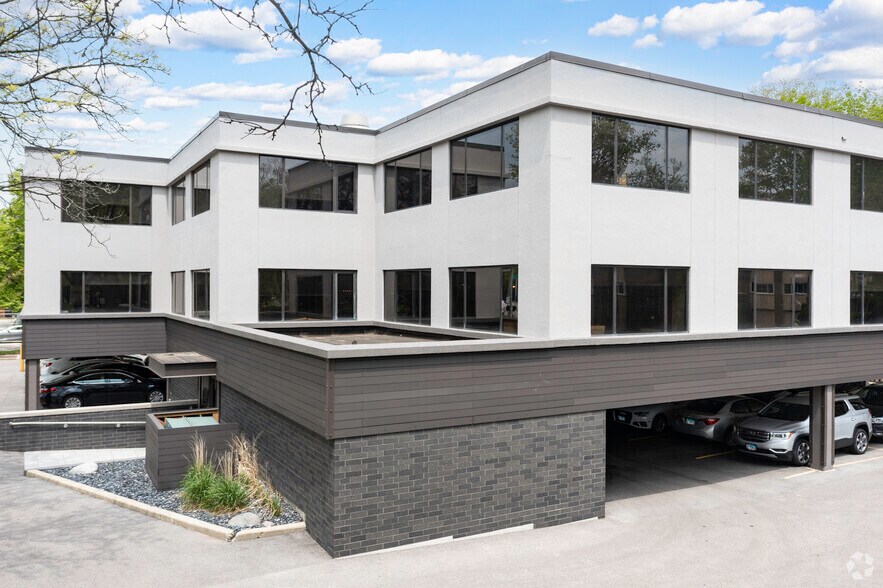 More Photos Of 444 Skokie Blvd, Wilmette Medical For Lease