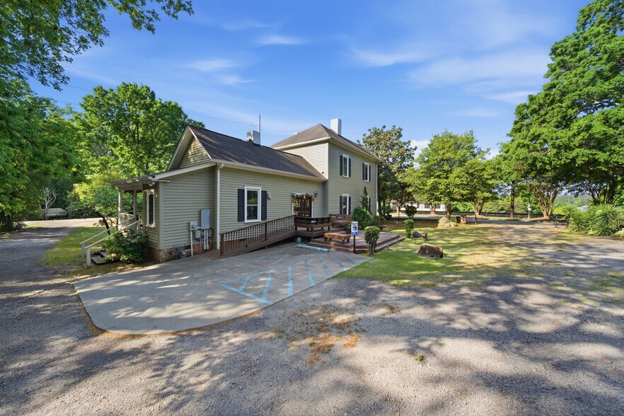 More Photos Of 7302 Woodrow St, Irmo Office Residential For Sale