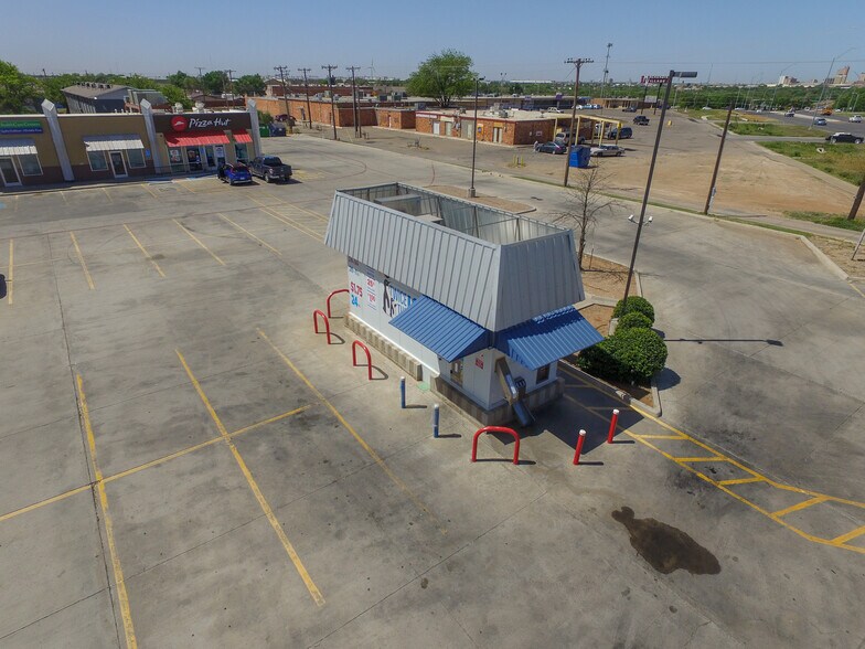 More Photos Of 1824 Parkway Dr, Lubbock Freestanding For Lease