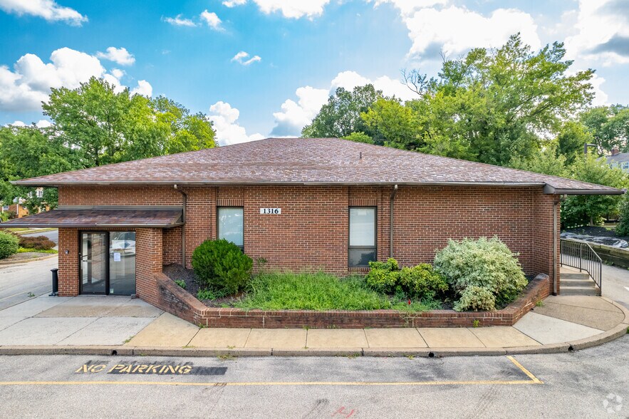 More Photos Of 1316 Bethlehem Pike, Flourtown Bank For Lease