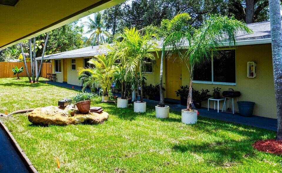 More Photos Of 700 SW 15th Ave, Fort Lauderdale Apartments For Sale