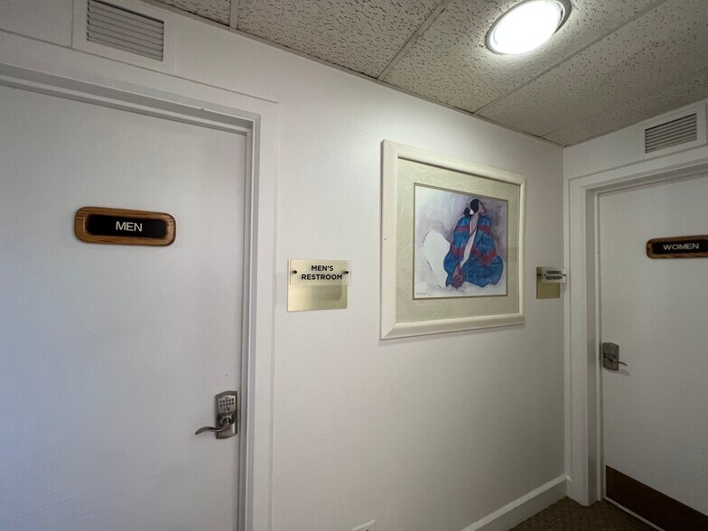 More Photos Of 2090 E 104th Ave, Thornton Office For Lease