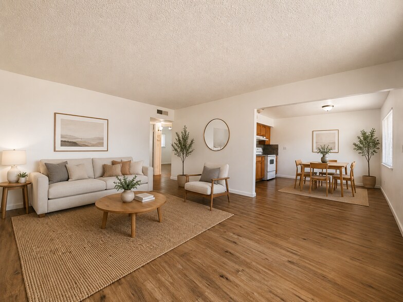 More Photos Of 2043 E Saginaw Way, Fresno Apartments For Sale