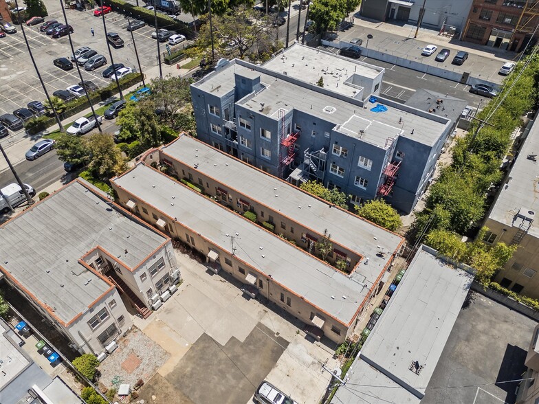 More Photos Of 1135-1137 Lodi Pl, Los Angeles Apartments For Sale