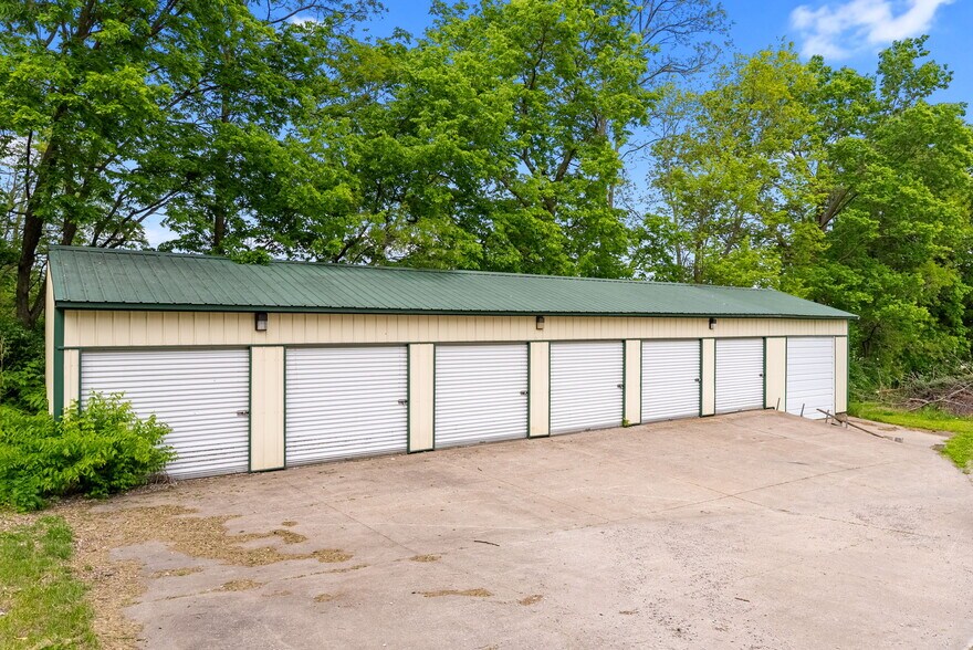 More Photos Of 4105 Nobis Dr, Davenport Manufactured Housing Mobile Home Park For Sale