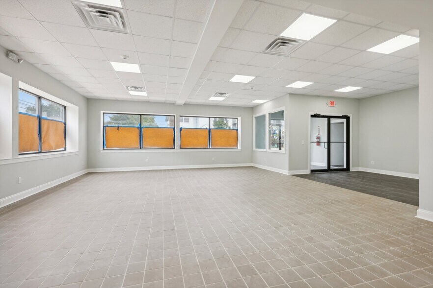 More Photos Of 315 Centre Ave, Secaucus Storefront Retail Residential For Sale