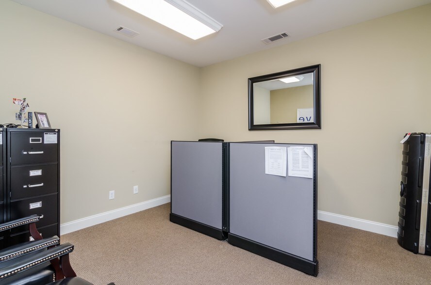 More Photos Of 1350 Wooten Lake Rd, Kennesaw Office For Lease