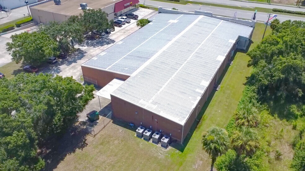 More Photos Of 3800 W New Haven Ave, Melbourne Freestanding For Lease