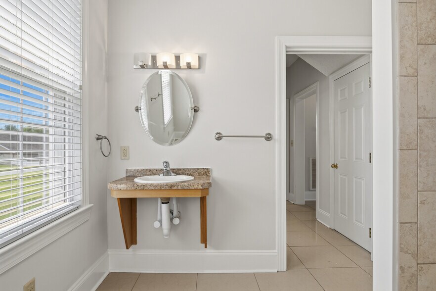 More Photos Of 6245 University Park Dr, Radford Office Residential For Sale