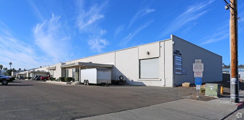 Primary Photo Of 943-959 Vernon Way, El Cajon Unknown For Lease