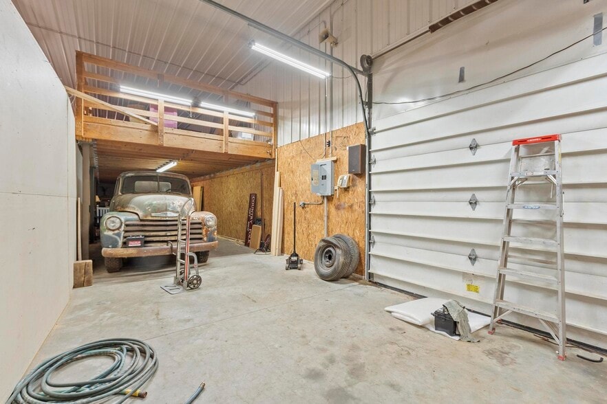 More Photos Of 162 Baldwinville Rd, Templeton Industrial For Sale