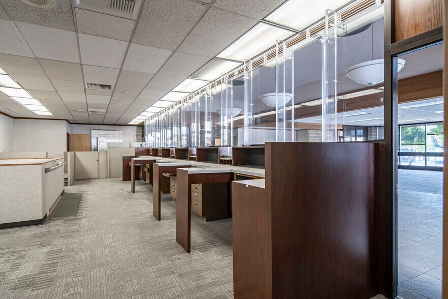 More Photos Of 17899 Colima Rd, City Of Industry Bank For Lease