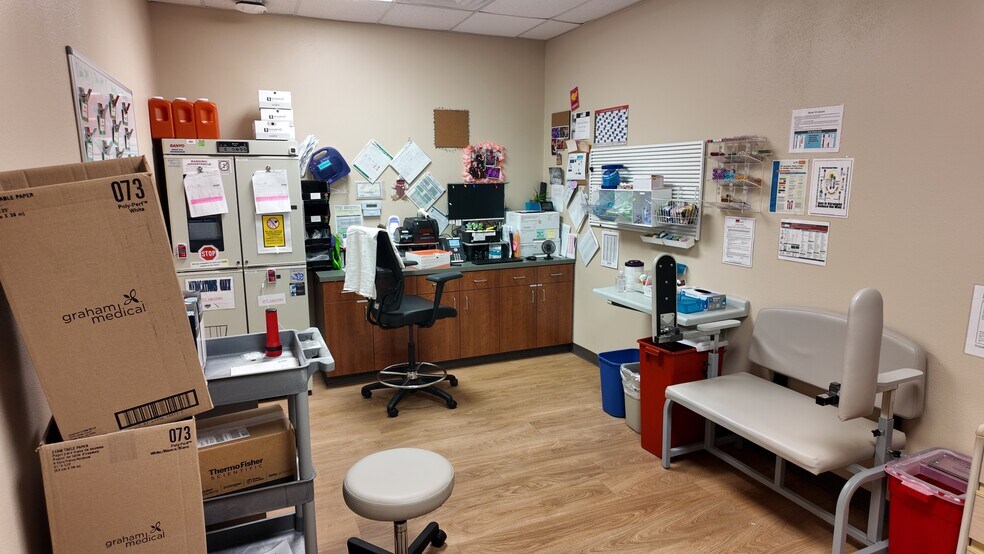 More Photos Of 2401 FM 646, Dickinson Medical For Sale