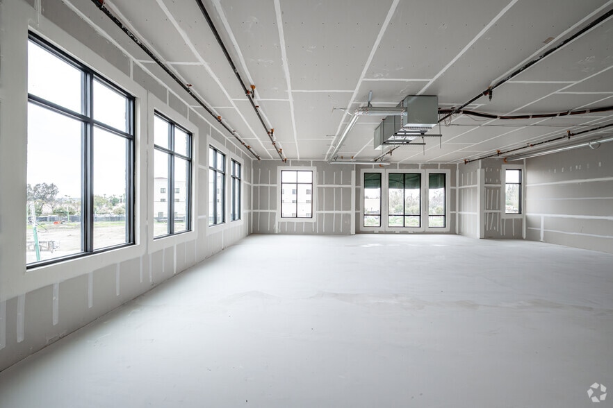 More Photos Of 5624 Philadelphia St, Chino Medical For Lease