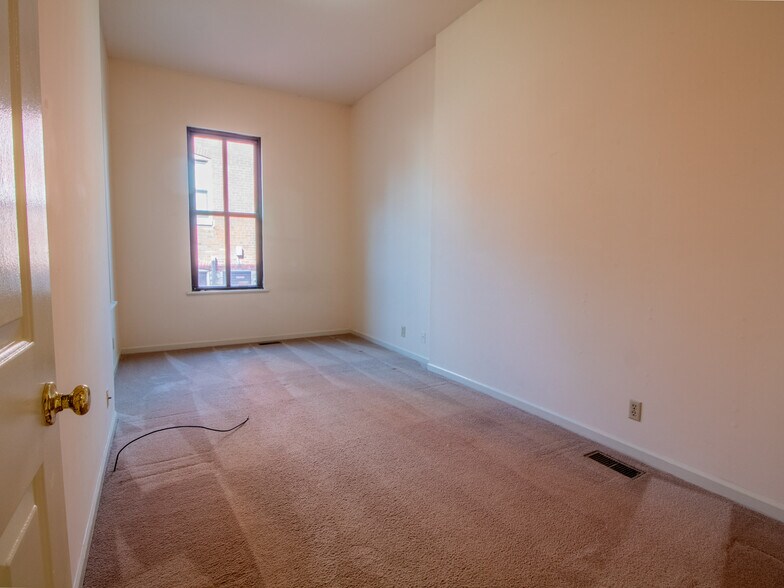 More Photos Of 1911 S 11th St, Saint Louis Apartments For Sale