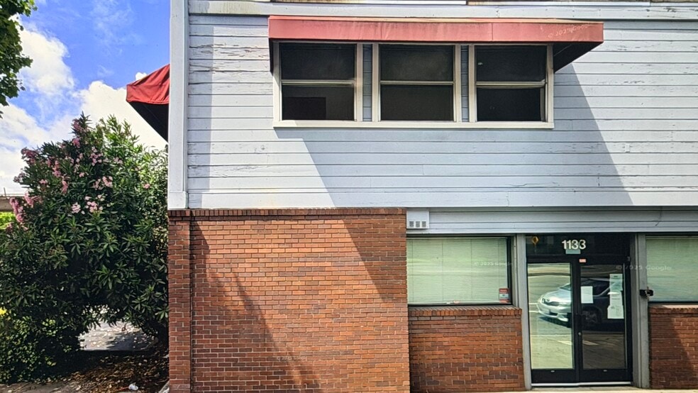 More Photos Of 1133 San Leandro Blvd, San Leandro General Retail For Lease