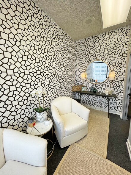 More Photos Of 1 St Louis St, Mobile Office For Lease