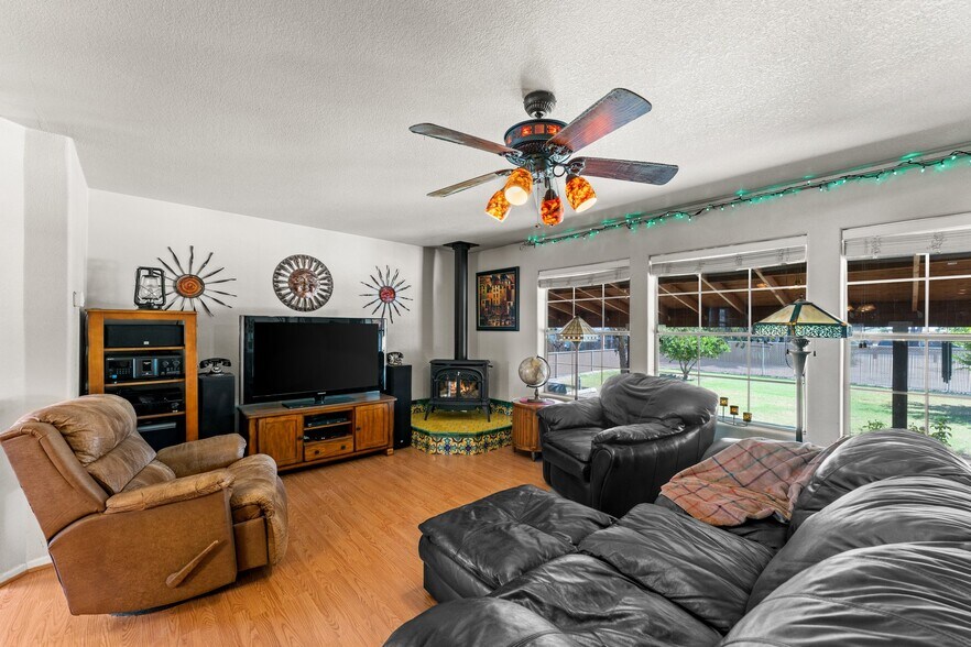 More Photos Of 70932 Highway 60, Wenden General Retail For Sale