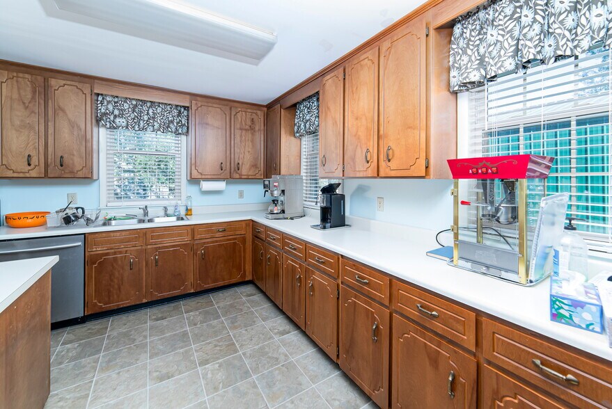 More Photos Of 1815 Central Ave, Augusta Religious Facility For Sale