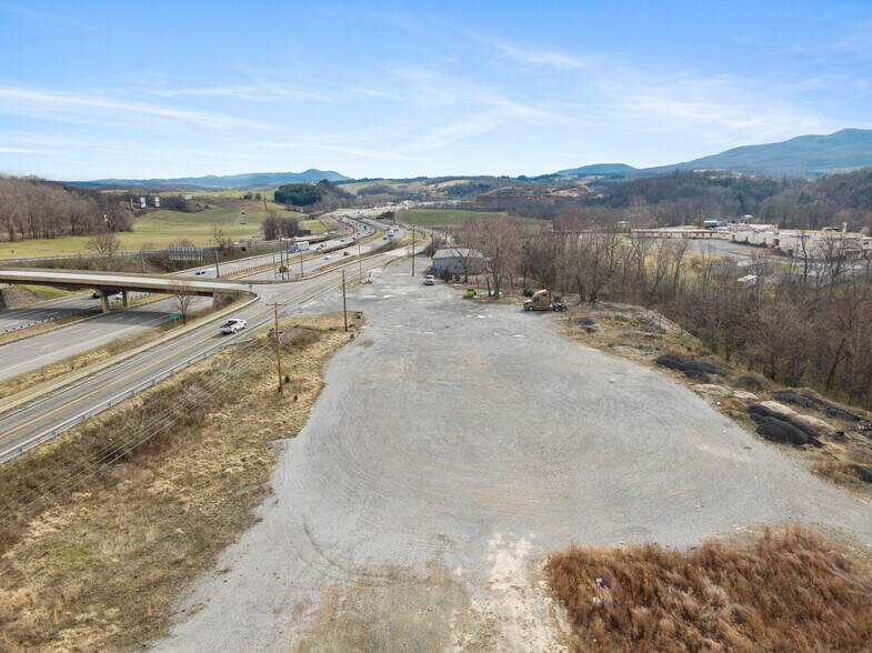 More Photos Of 1495 Chapman Rd, Wytheville Industrial For Sale