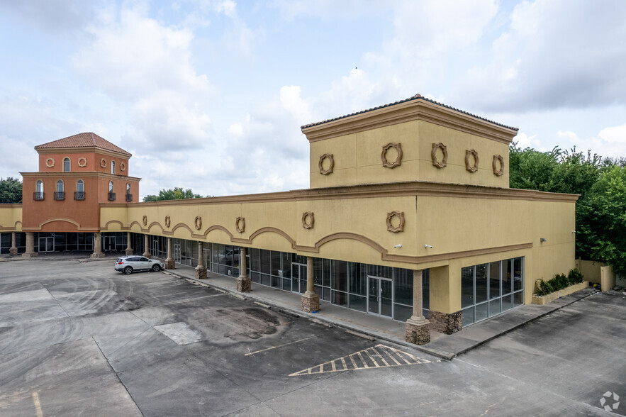 Primary Photo Of 6215 Harrisburg Blvd, Houston Storefront Retail Office For Sale