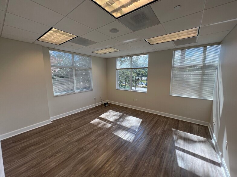More Photos Of 2925 Pga Blvd, Palm Beach Gardens Office For Lease