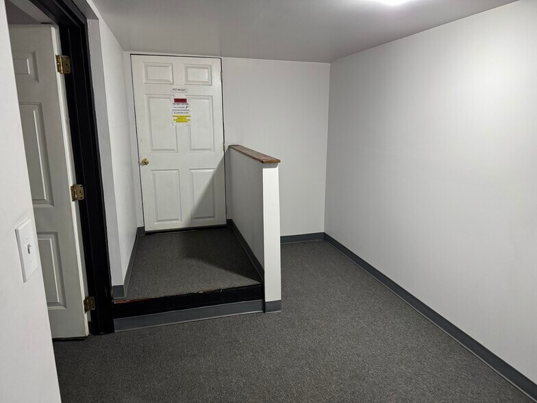 More Photos Of 2029 Brookside Ln, Kingsport Industrial For Sale