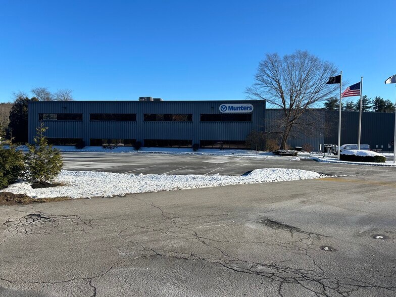 More Photos Of 79 Monroe St, Amesbury Manufacturing For Sale