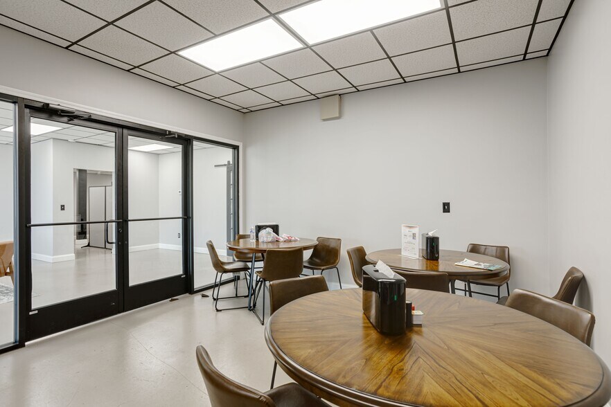 More Photos Of 1100 Menzler Rd, Nashville Warehouse For Sale