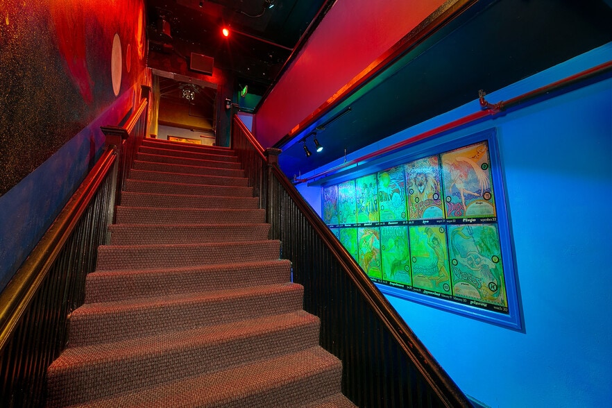 More Photos Of 1117 Pike St, Seattle Storefront For Sale