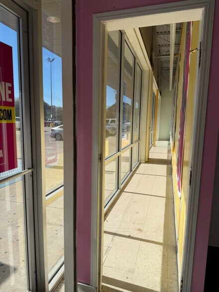 More Photos Of 10208 Beechnut St, Houston Unknown For Lease