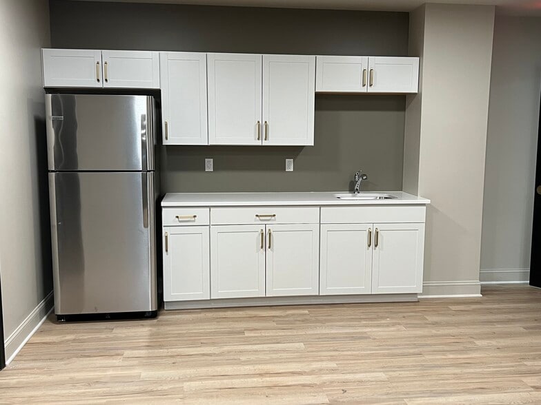 More Photos Of 184 North Ave E, Cranford Office For Lease