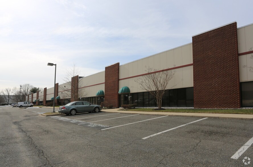More Photos Of 16000 Trade Zone Ave, Upper Marlboro Light Manufacturing For Lease