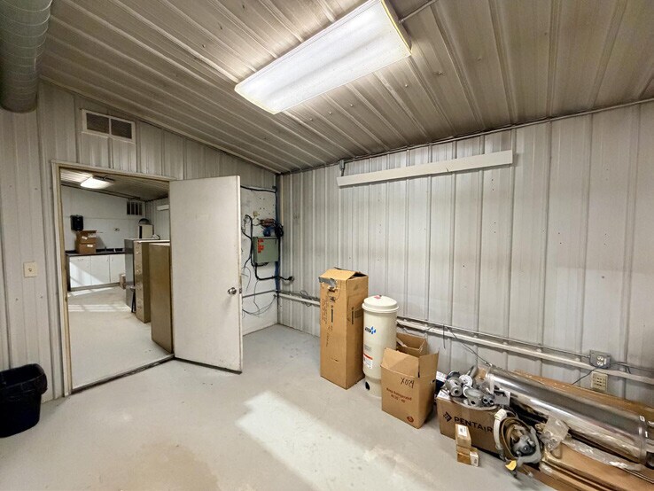 More Photos Of 4314 Centurion Dr, Bismarck Warehouse For Sale