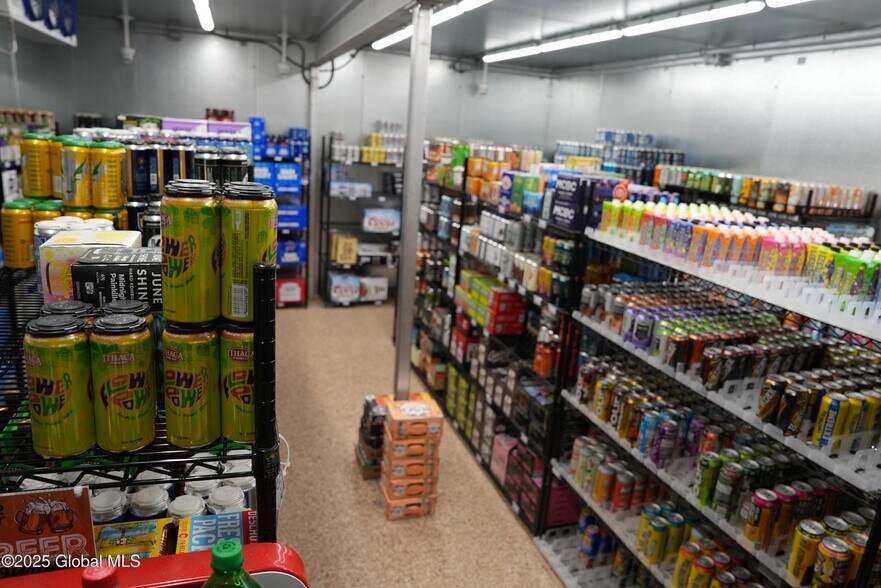 More Photos Of 521 E Main St, Palmyra Convenience Store For Sale