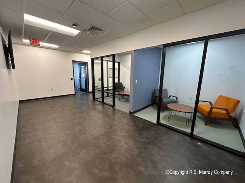 More Photos Of 1343 E Kingsley St, Springfield Office For Lease