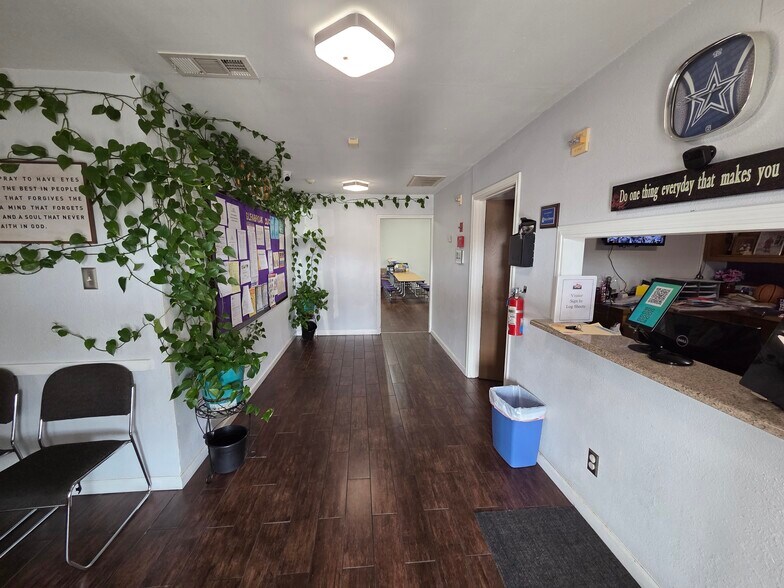 More Photos Of 1339 N Masters Dr, Dallas General Retail For Sale