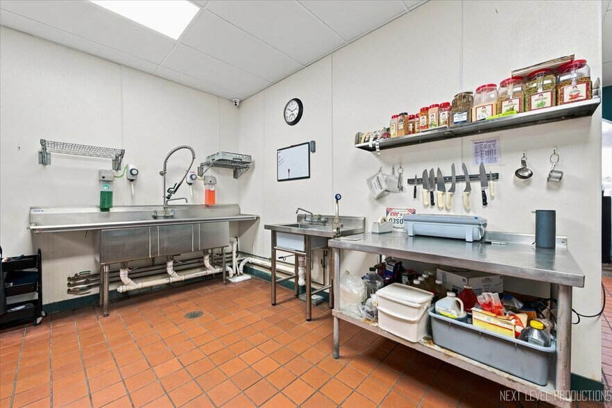 More Photos Of 227 W Wilson St, Batavia Restaurant For Sale
