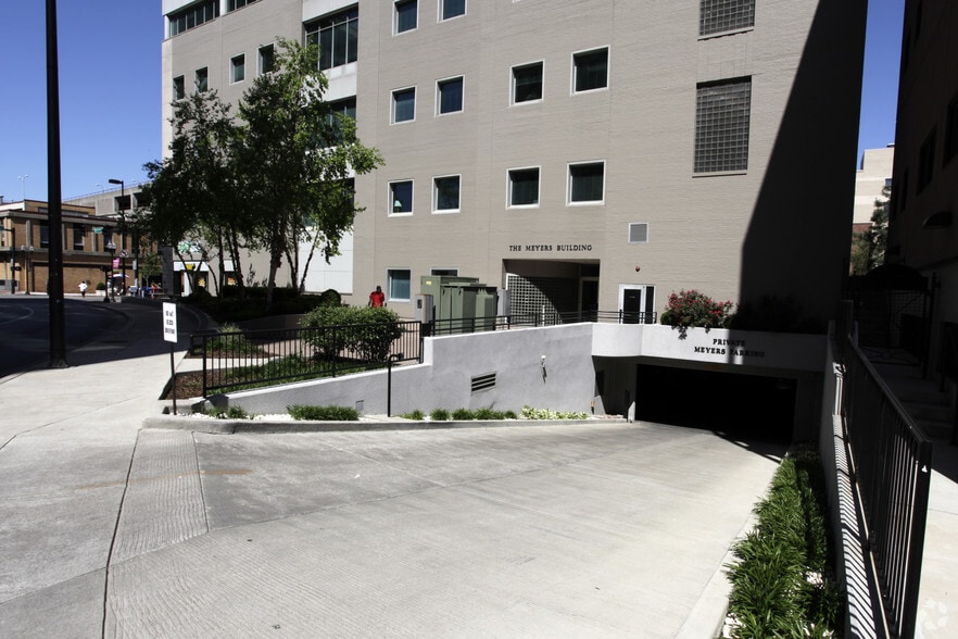 More Photos Of 175 E Main St, Lexington Office For Lease