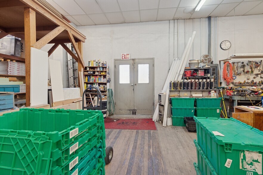 More Photos Of 314 N Penn Ave, Independence Freestanding For Sale