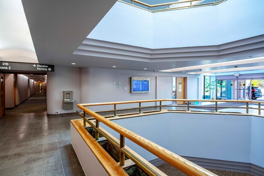 More Photos Of 3 Woodland Rd, Stoneham Medical For Sale