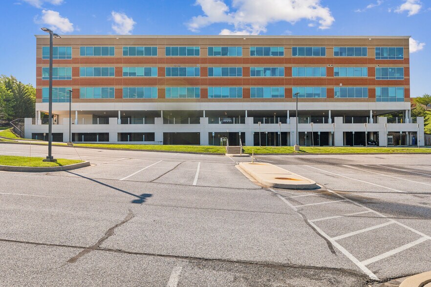 More Photos Of 193 Stoner Ave, Westminster Medical For Lease