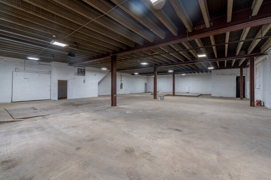 More Photos Of 140 N Kresson St, Baltimore Industrial For Sale